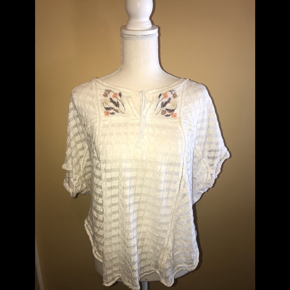 💛🧡❤️ Free People White Leaf Print Shirt